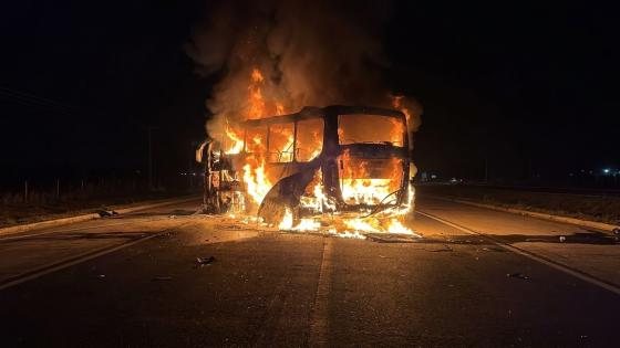 INCENDIO DE BUS EN VIA DE ANTIOQUIA