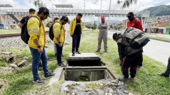 Hallan cambuche debajo de un puente en Bogotá 