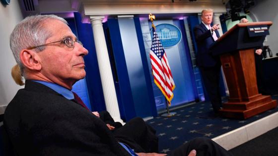 Rueda de prensa de Trump acompañado por Fauci Donald Trump y Dr. Anthony Fauci