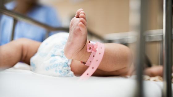 Bebé con coronavirus Bebe con coronavirus