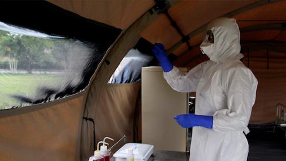 Adelantan grados de los estudiantes de último semestre de medicina