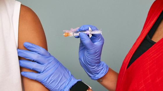 Primera italiana sometida a la vacuna experimental contra el coronavirus Primera italiana sometida a la vacuna experimental contra el coronavirus