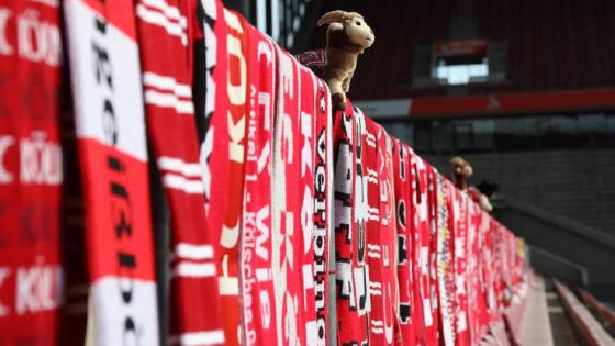 muñecas inflables y camisetas en los estadios muñecas inflables y camisetas en los estadios