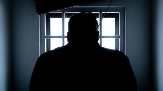 Hombre violaba a su madre en Colombia Hombre violaba a su madre en Colombia