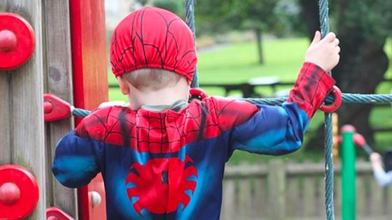 Tres niños terminaron en el hospital tras dejarse picar por una araña para tener superpoderes