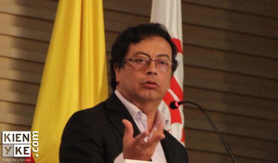 Fiscal Francisco Barbosa oposición Gustavo Petro