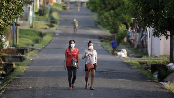 Continúa 'pico y cédula' y 'toque de queda' en Soledad