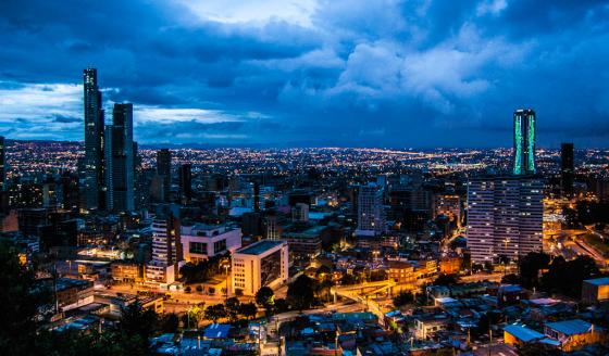 Incendio vehicular afectó otros autos y casas al sur de Bogotá