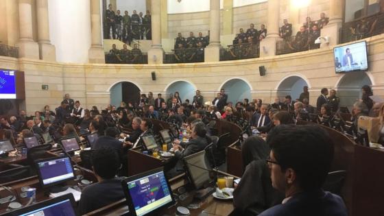 Congreso inicia proceso para ascender miembros de la Fuerza Pública