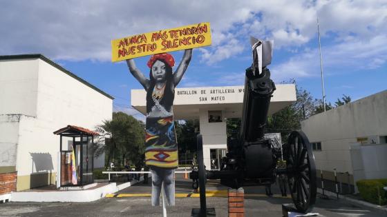 Feministas en Pereira realizaron plantón por violación de niña indígena Feministas en Pereira realizaron plantón por violación de niña indígena