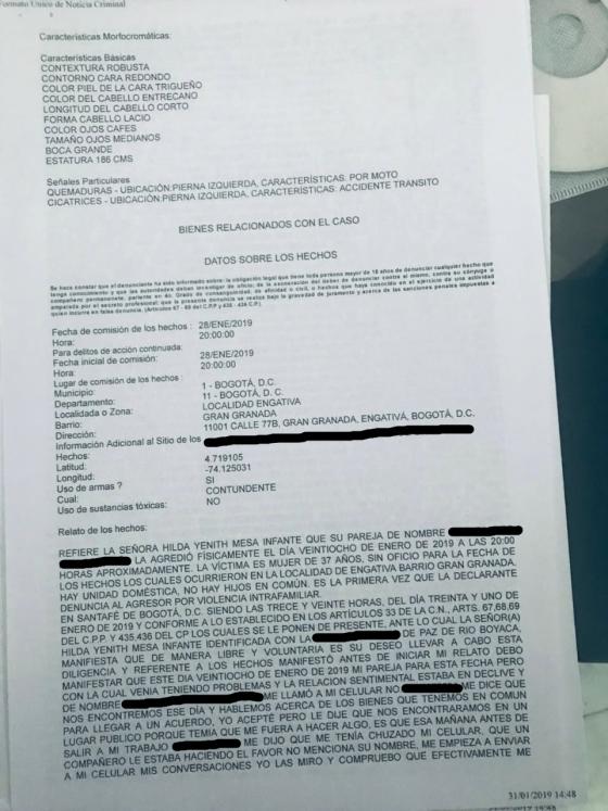 Mujer denuncia que su expareja, un policía, la golpeó y le cercenó un dedo Mujer denuncia que su expareja, un policía, la golpeó y le cercenó un dedo