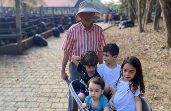 Álvaro Uribe y sus nietos
