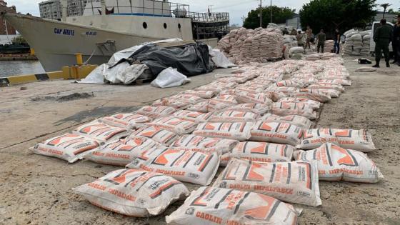 Incautan más de 7,5 toneladas de cocaína en embarcación colombiana Incautan más de 7,5 toneladas de cocaína en embarcación colombiana