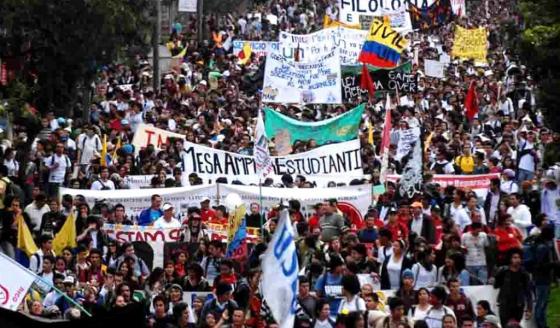 Estudiantes acuerdos con el Gobierno Estudiantes
