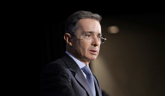 Álvaro Uribe pide a la Corte Suprema que su expediente sea público