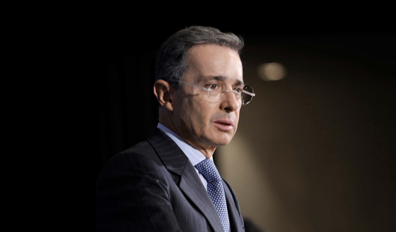 ¿Qué pasará con el proceso de Álvaro Uribe tras su renuncia al Senado?