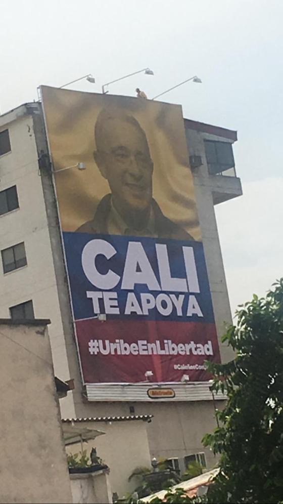 valla Álvaro Uribe Cali