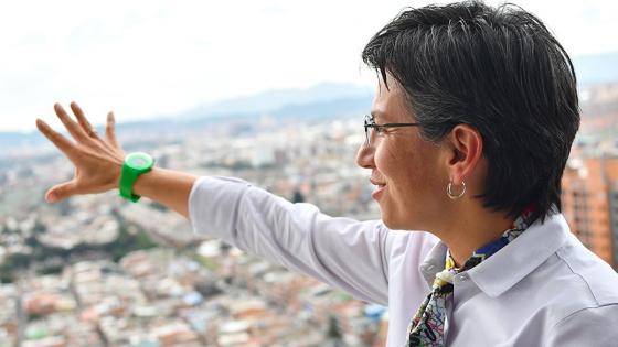 "A la Alcaldía pueden hacerle trampa, al coronavirus no": Claudia López
