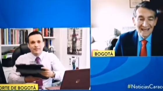 Gracioso momento entre el ministro de Trabajo y Juan Diego Alvira Gracioso momento entre el ministro de Trabajo y Juan Diego Alvira