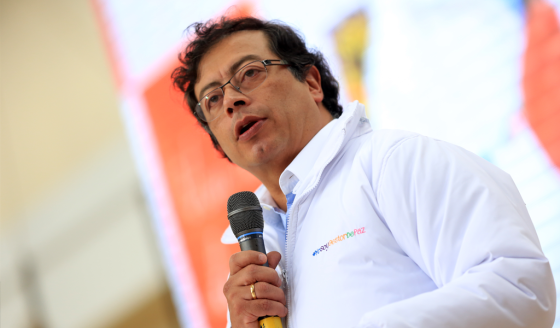 Condenan a la Nación por chuzadas a Gustavo Petro y esto deberá pagarle