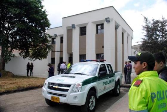 18 presos se fugaron de Estación de Policía de Usaquén 18 presos se fugaron de Estación de Policía de Usaquén