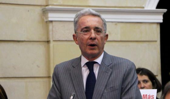 Corte Suprema comenzó la entrega del expediente de Uribe a la Fiscalía