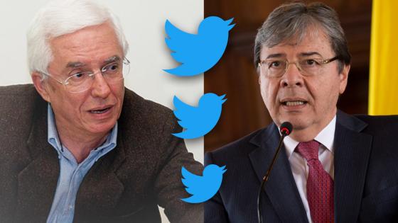 Mindefensa y Jorge Robledo se muestran los dientes en redes 