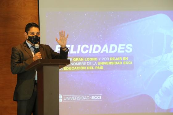 Profesor Tito Nuncira Universidad Ecci