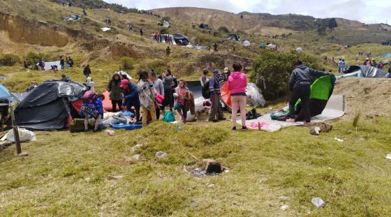 Alcaldía ayudará a familias que viven en invasión en Ciudad Bolívar Alcaldía ayudará a familias que viven en invasión en Ciudad Bolívar
