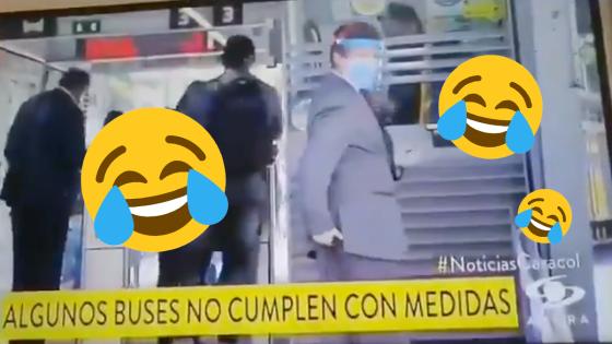 Hombre es captado haciendo cochinadas en Transmilenio