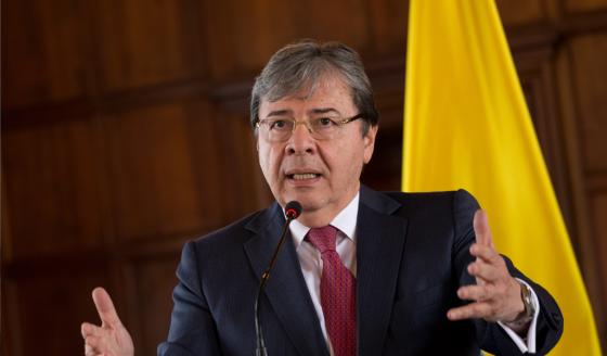 Mindefensa dice que "ya había ofrecido disculpas" por exceso de la fuerza pública Mindefensa dice que "ya había ofrecido disculpas" por exceso de la fuerza pública