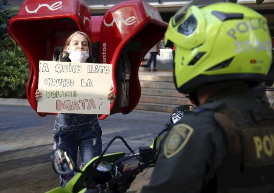 Policía no portará armas Policía no portará armas