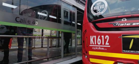 Asesinan a un hombre al interior de un bus de Transmilenio