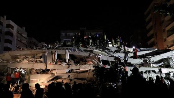 Se eleva a 12 el número de muertos tras terremoto en la región turca del Egeo Se eleva a 12 el número de muertos tras terremoto en la región turca del Egeo