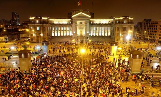 ministros renuncian en Perú