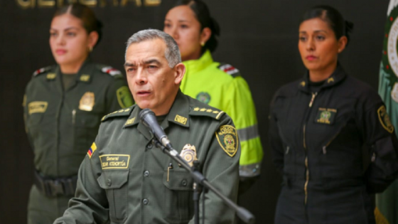 General Atehortúa declara en Fiscalía por supuesto caso de corrupción General Atehortúa declara en Fiscalía por supuesto caso de corrupción