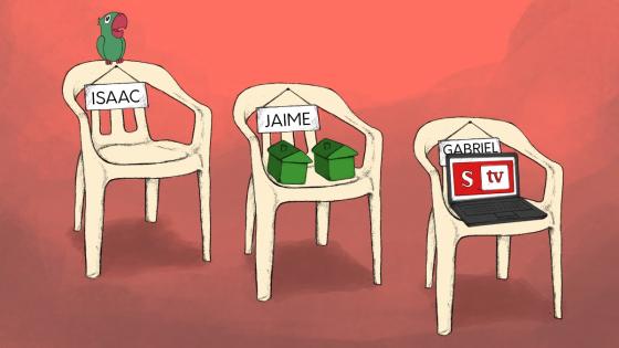 Los Gilinski manejan un bajo perfil, pero están en todas partes Tres sillas Rimax. Una de ellas tiene el nombre "Isaac" y el loro que identifica a la marca Yupi. La segunda tiene el nombre "Jaime" y tiene dos casas de Monopoly, que representan su poder adquisitivo. La tercera dice "Gabriel" y tiene un computador portátil en el que se ve Semana TV.