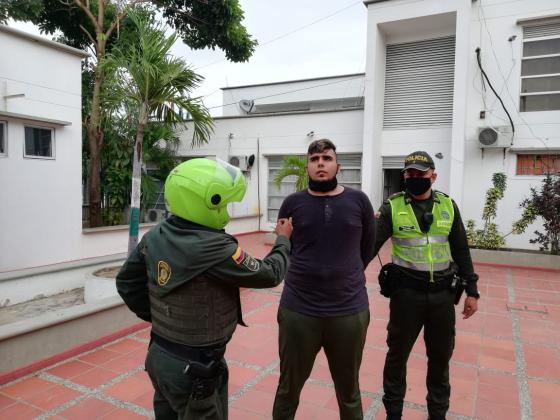 Dura multa a uno de los influenciadores que entregó paletas de jabón 