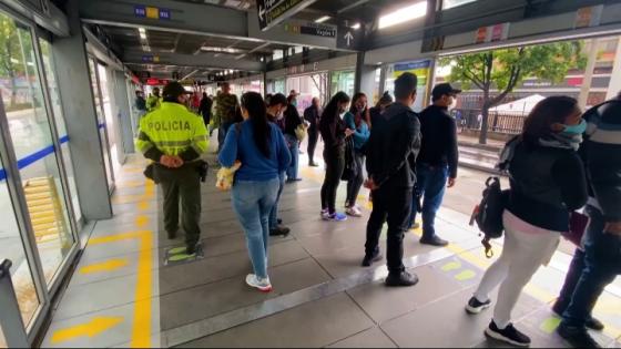 En nuevo atraco en TransMilenio apuñalan a un joven de 22 años