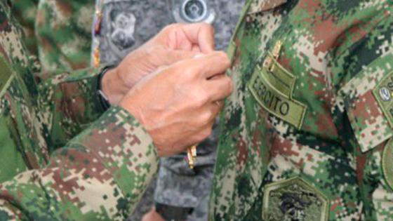 ascensos militares falsos positivos