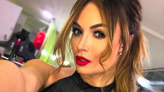 Sara Uribe se despachó contra seguidora que la criticó por su hijo