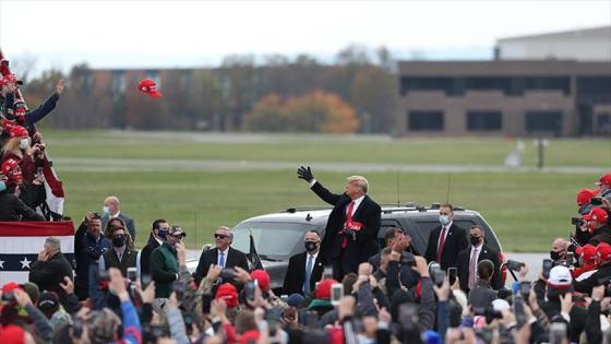 Partidarios de Donald Trump marchan para rechazar los resultados de las elecciones