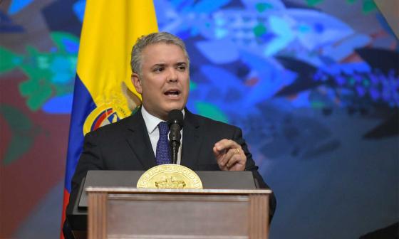 Duque atribuye aumento de contagios a aglomeraciones en Día de Velitas Duque atribuye aumento de contagios a aglomeraciones en Día de Velitas