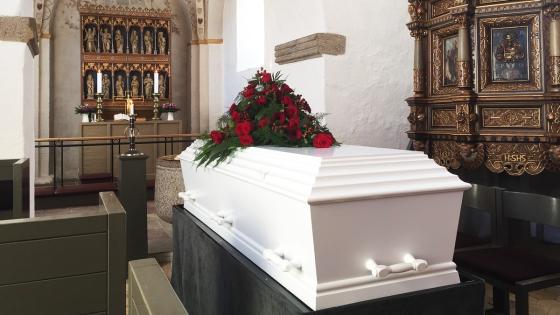 Siete funerarias fueron sancionadas por la SIC Siete funerarias fueron sancionadas por la SIC