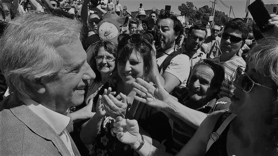 Falleció el político Tabaré Vázquez, dos veces presidente de Uruguay. Kienyke.com reseña su historia de vida. Falleció el político Tabaré Vázquez, dos veces presidente de Uruguay. Kienyke.com reseña su historia de vida.