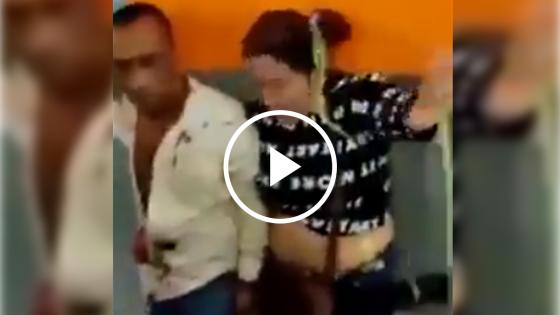 VIDEO | Le echan pegante en el cabello a ladrona y golpean a su pareja