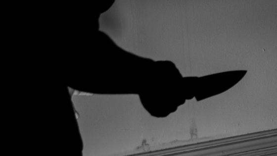 Joven se habría suicidado luego de apuñalar a su pareja Joven se habría suicidado luego de apuñalar a su pareja