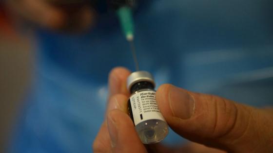 La farmacéutica estadounidense Pfizer radicó ante el estatal Instituto Nacional de Vigilancia de Medicamentos y Alimentos (Invima) de Colombia la solicitud de licencia para el uso de la vacuna contra el COVID-19