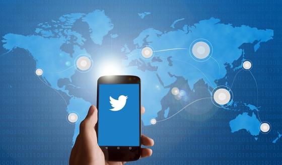Twitter Twitter