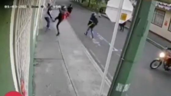 Temible robo en Villa Mayor quedó en video